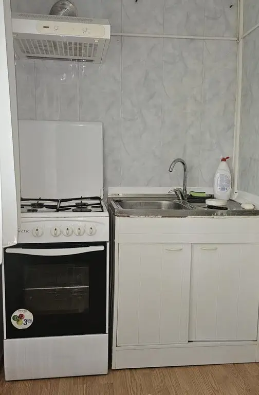 Garsonieră de închiriat – Micro 40, etaj 2, 20 mp + balcon