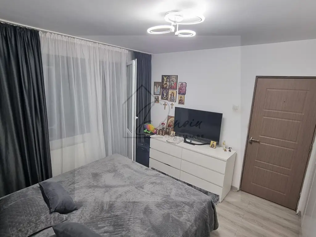 Comision 0% I Apartament 3 camere Piata Resita I Etaj 3/4 I Centrala
