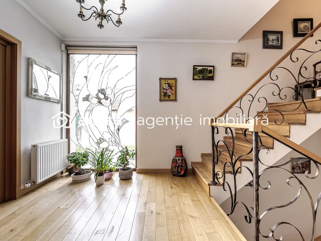 Vilă exclusivistă pe malul Mureșului – design modern si teren generos