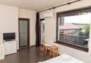 Vilă 5 dormitoare, 4 băi, 2 248mp teren, piscină. Preț: 229 000 E.