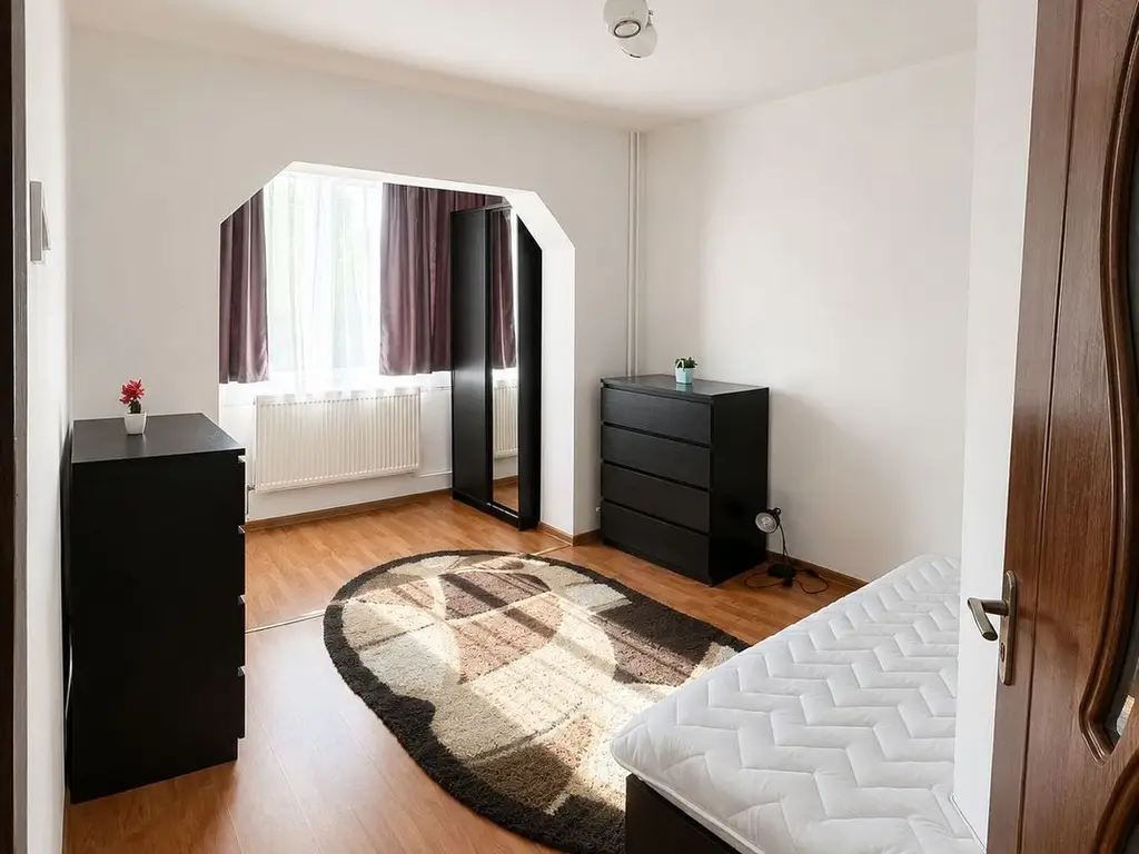 Apartament 2 camere decomandat de închiriat | Zona Soarelui | Etaj 2 |