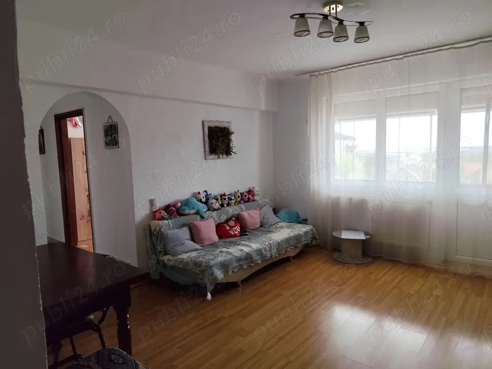 Ag BRASADAS vinde apt 3 cam etaj 4/4 Micro 16.
