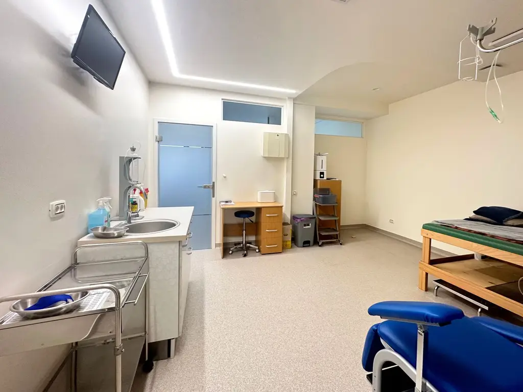 De vânzare Centru Medical Multifuncțional 196 mp zona Coresi