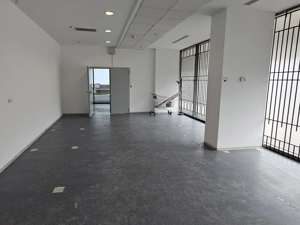 Pantelimon spatiu comercial 950 mp