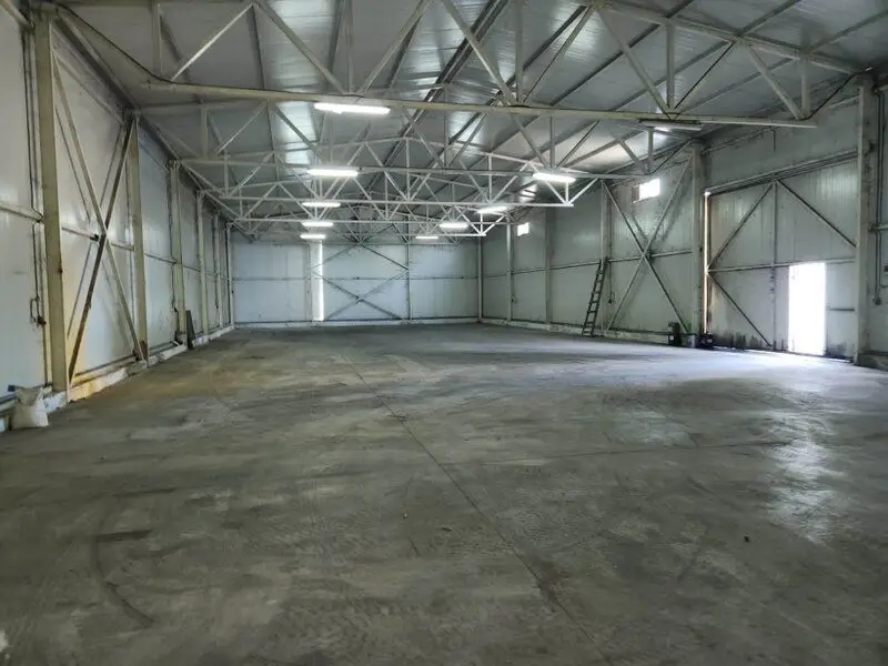 Centura Stefanesti hala productie /depozitare 776 mp
