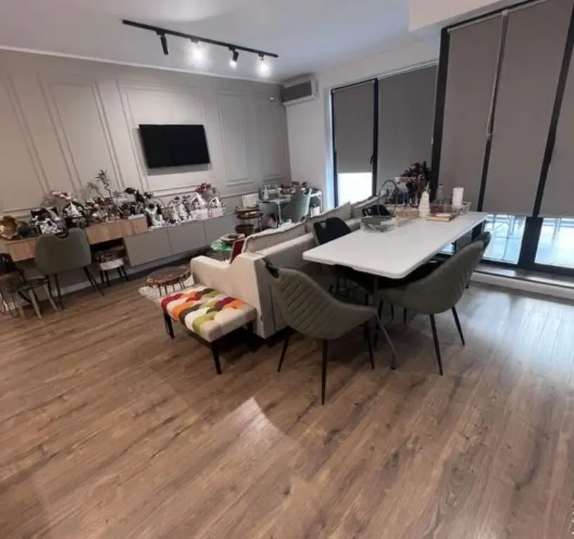 Ap 2 camere Tomis Park cu terasa 108 utili schimb