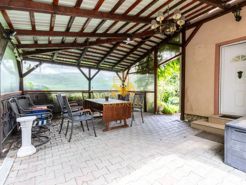 Casa individuala, 5 camere, dressing,garaj, 1000 mp gradina, Borhanci