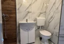 Închiriez casă individuală spațioasă 5 camere ( 200mp ) compusă din 2 apartamente cu intrare separată