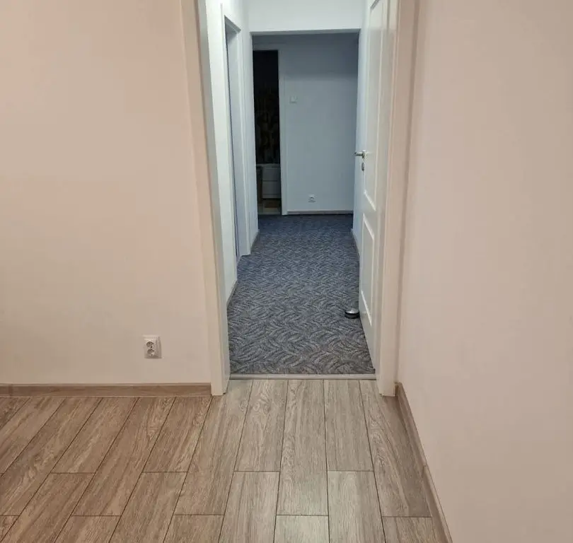 Vanzare Apartament 3 camere renovat & mobilat