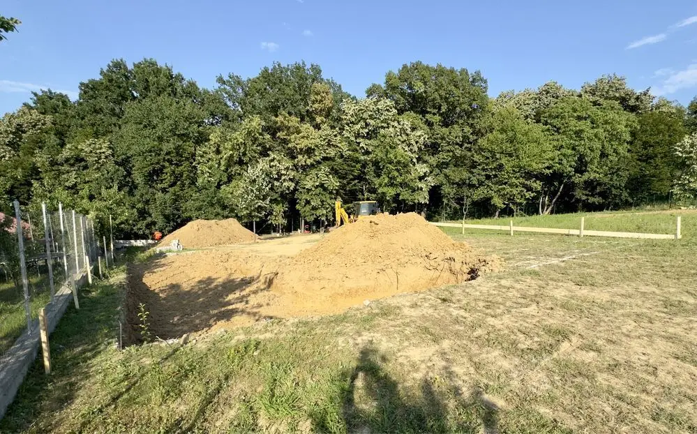 Vând casă plan parter cu garaj langa padurea Barnova