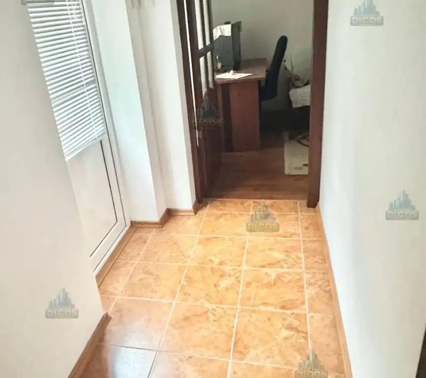 Casa de vanzare