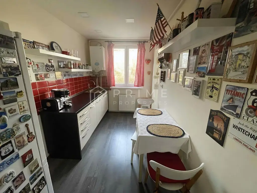 Apartament 2 camere semicentral etaj 3