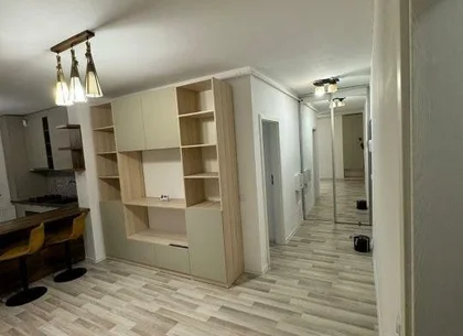 Ag BRASADAS vinde ap 2 cam MOBILAT cu PARCARE Berceni.