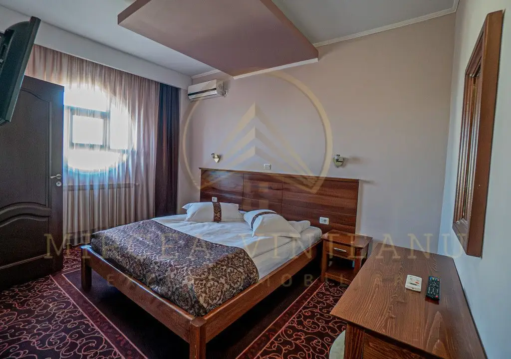 Hotel 3 Stele de Vânzare la Delfinariu, aproape de Mamaia