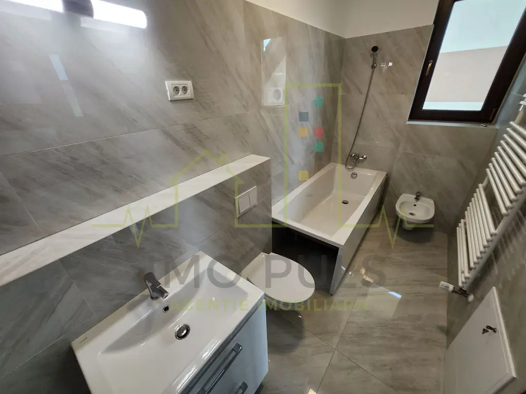 Casa Individuala. Piscina. 2 Garaje. Timisoara. Posibilitate rate