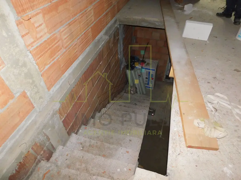 Duplex. Garaj. Se preda finisat la cheie.