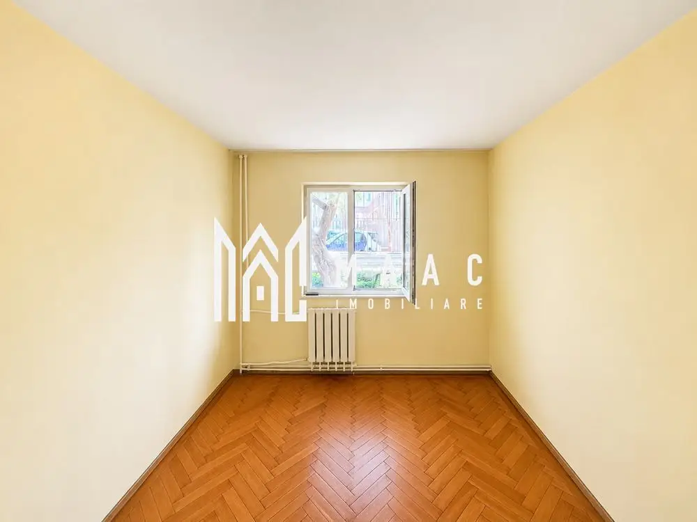 Apartament 3 camere | Zona Hermes | Geam la baie| Decomandat |