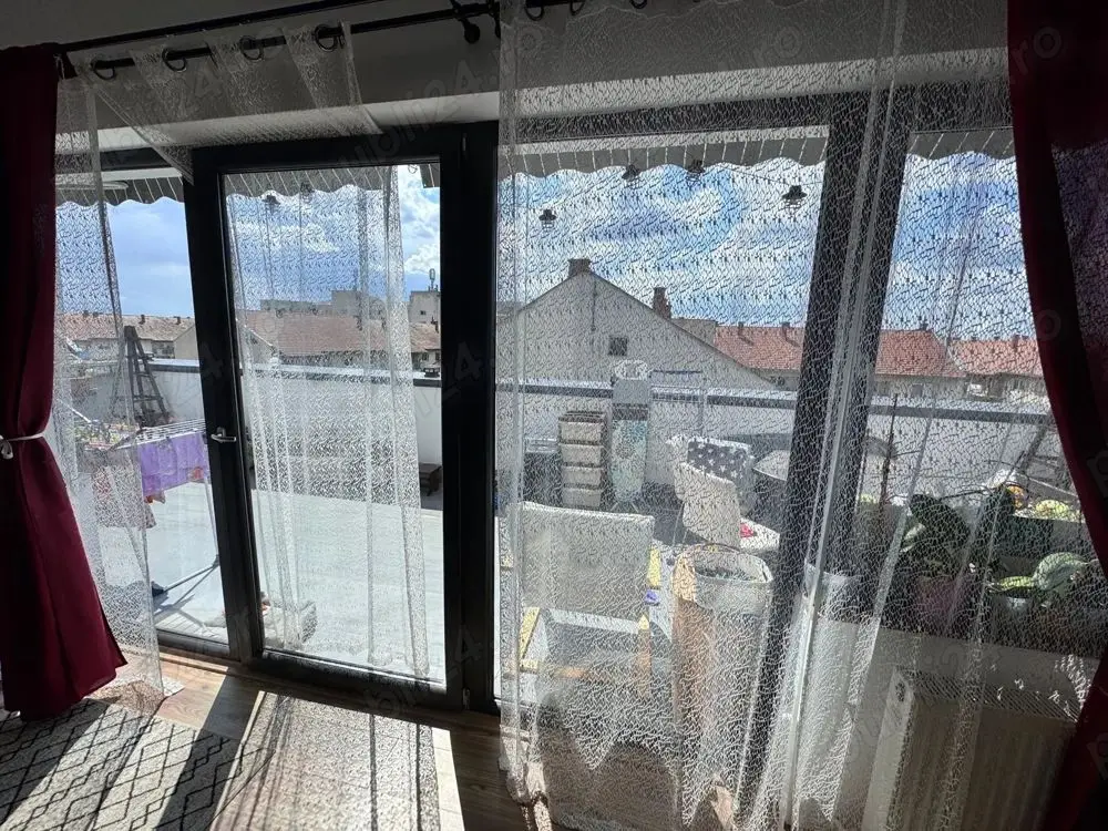 BRASADAS vinde ap 3 cam etaj 5/5 in zona Carpati 2.