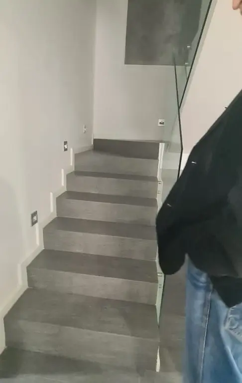 Casă superbă, modernă și complet mobilată