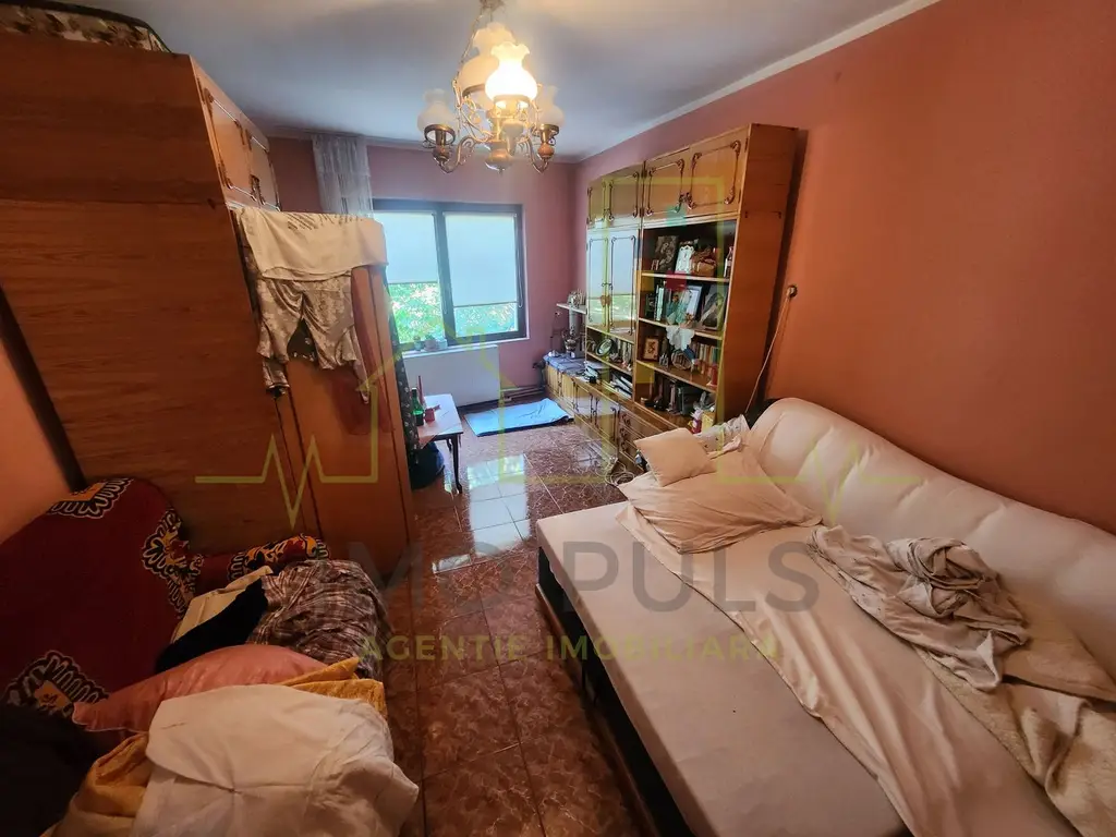 Casa individuala. Foarte pretabila de afacere. SAD la parter si intrare separata