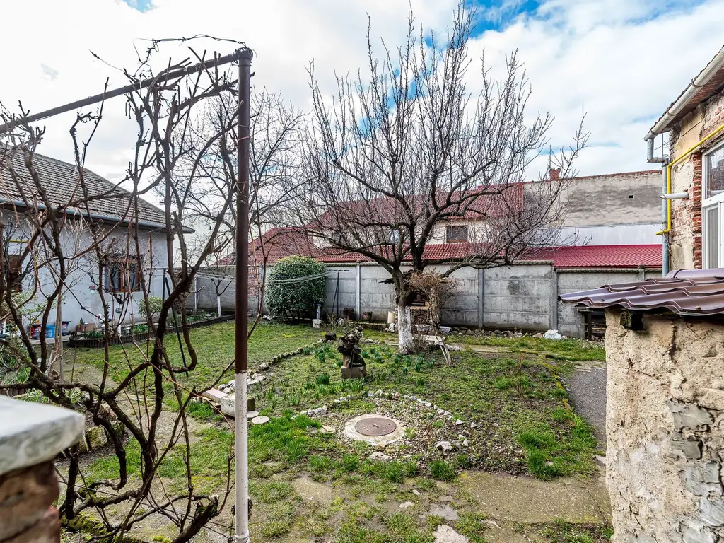Apartament cu 3 Camere la Casă pe Strada I.L. Caragiale, Arad