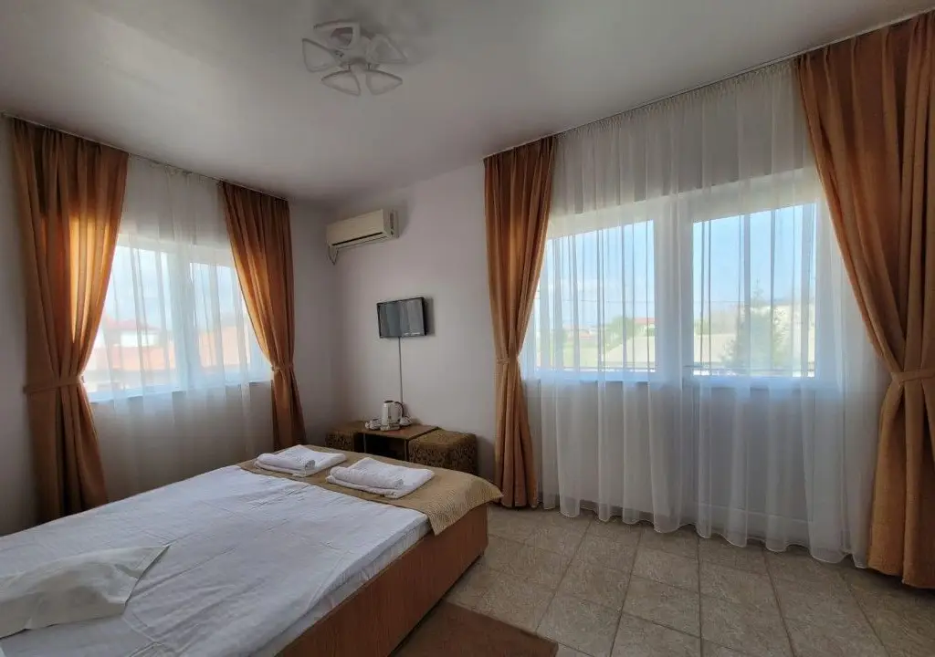 Vama Veche - Vila Sophia - Vânzare pensiune P+1E la cheie.