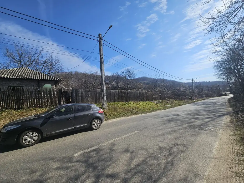Teren 690 mp, deschidere 50 m, utilități – 1 km Primăria Ștefănești