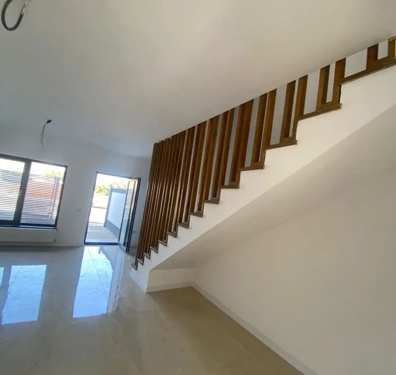 Duplex de vânzare 110 MP An. 2023 in Com Lumina Constanta