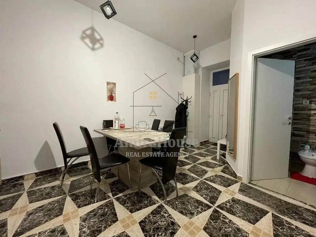 Apartament 3 camere, finisat, 75 mp si pod mansardabil, Bulevardul Eroilor