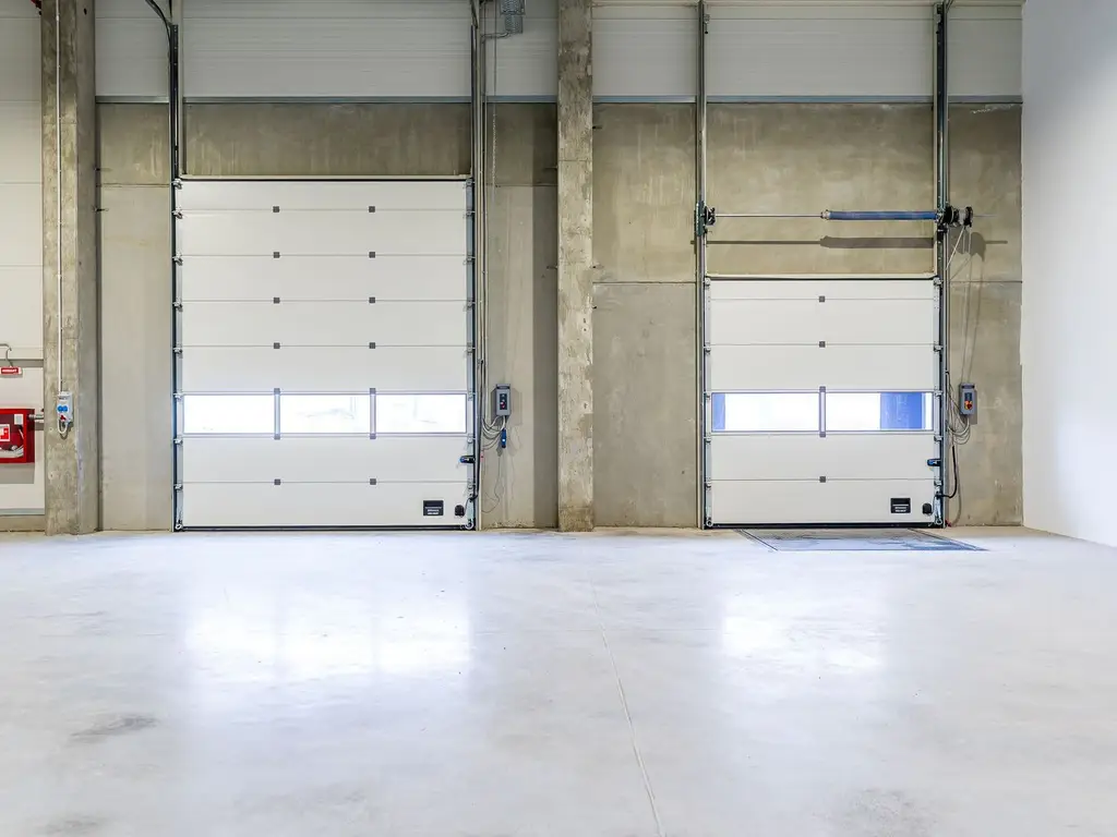 1202 mp - Hala industriala de inchiriat in Parc Industrial Arad