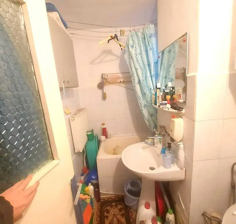 BRASADAS vinde ap 2 cam etaj 4/4 in Carpați 1.