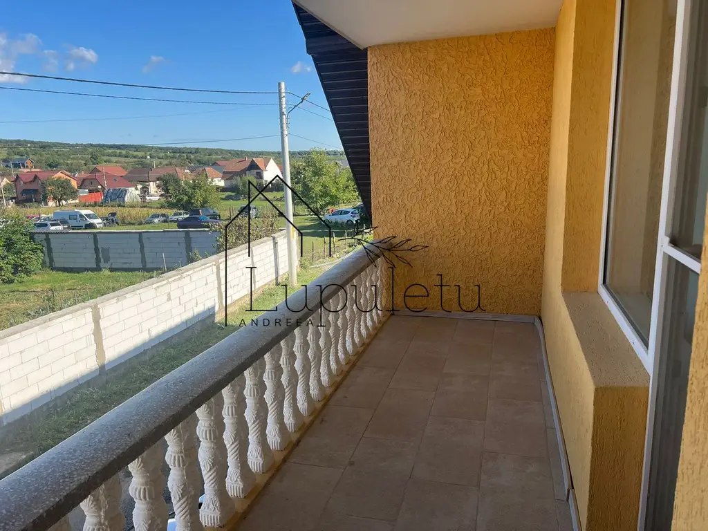 Casa de Vanzare Rasinari | 6 Camere | 200 MPU | Teren 979 MP |