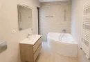 Inchiriez apartament 2 camere, Dumbravita langa padure