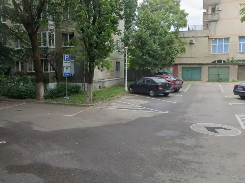 Garaj cu CF, 20 mp, Piata Bucuresti. 12 500 E (neg). Comision 0