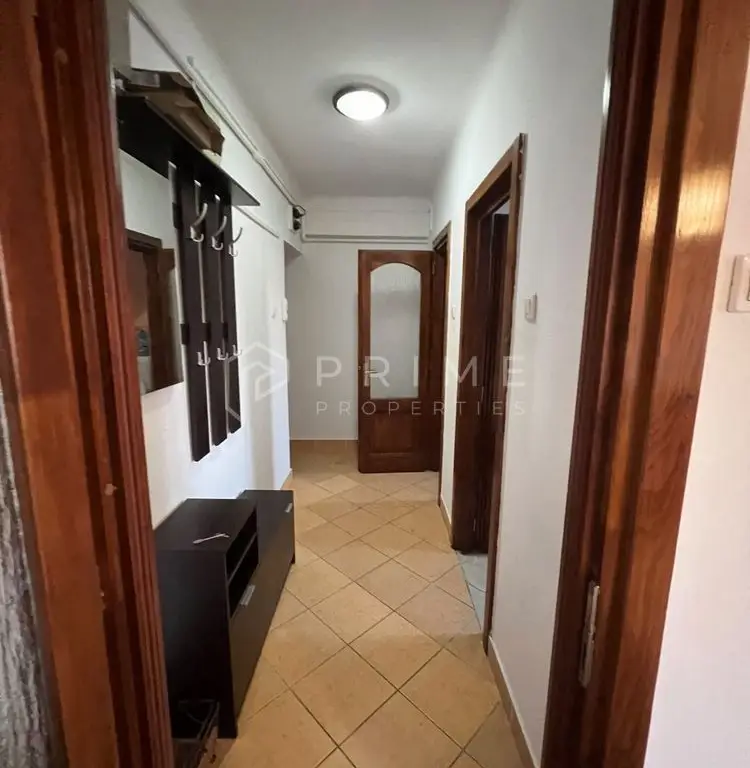 De inchiriat apartament 2 camere in centru