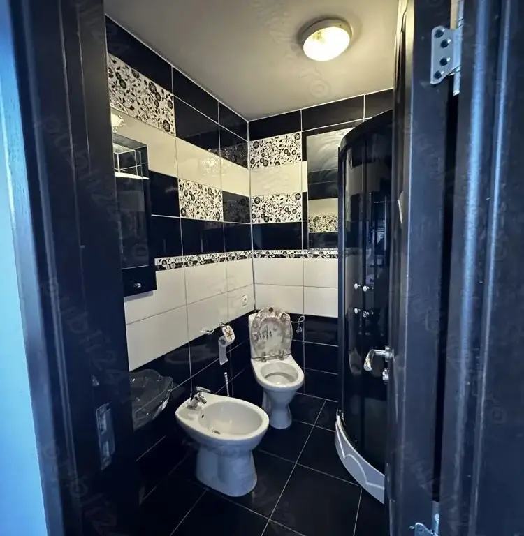 BRASADAS vinde Duplex 4 cam și curte 80 mp IRIS Bd. Muncii.