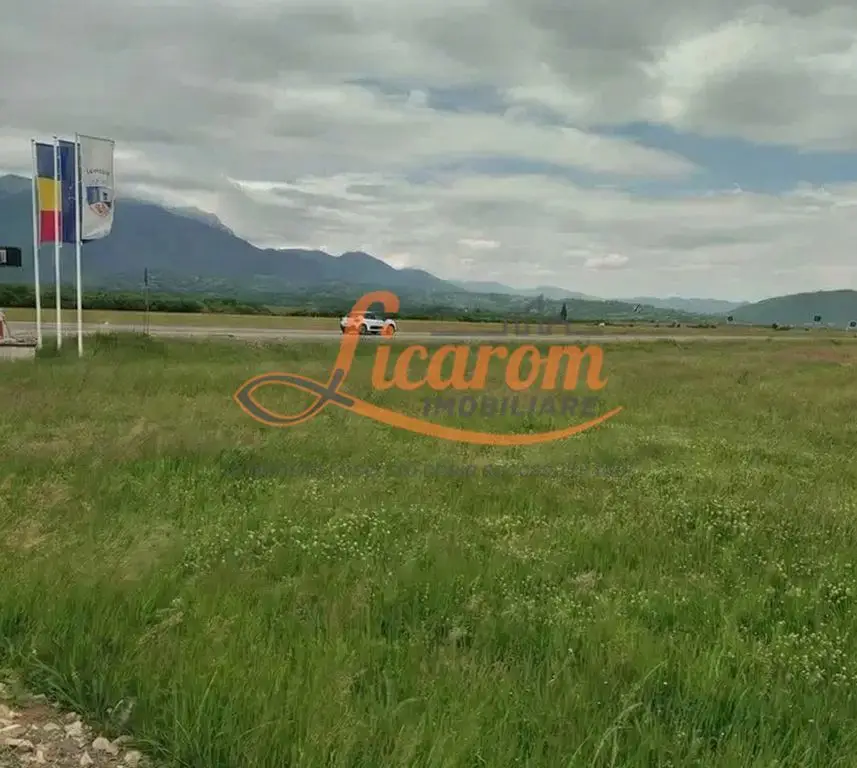 Teren agricol 4.8 Ha între Râșnov și Bran F.S.la DN73