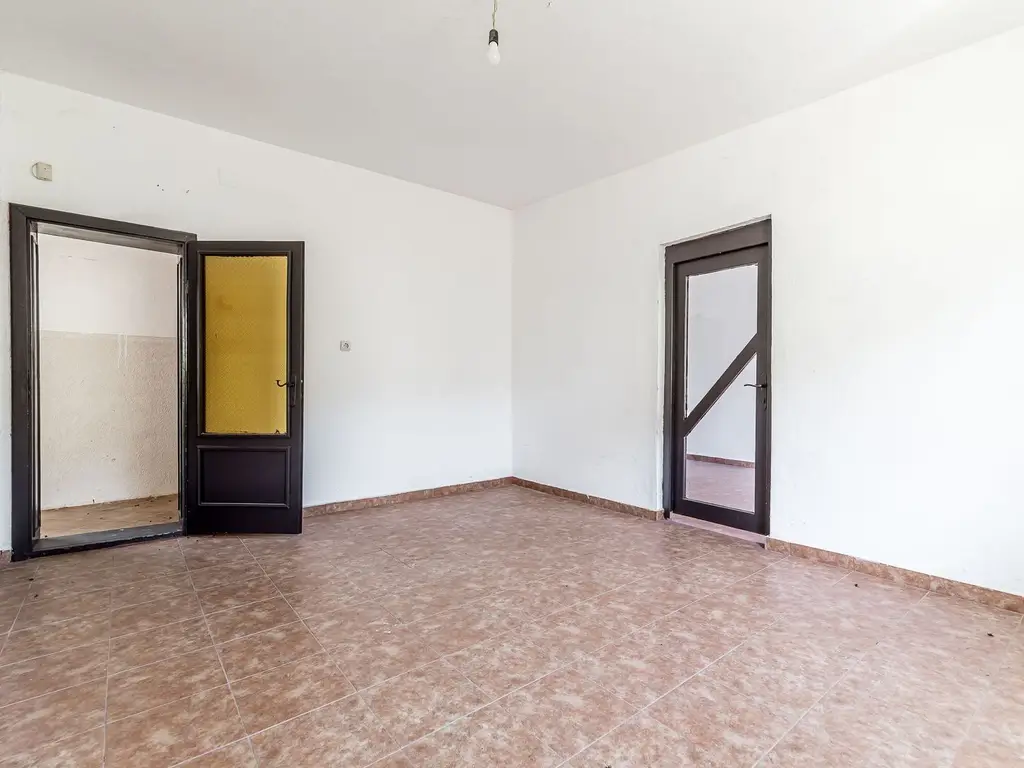 Casă individuală cu potențial comercial excelent in cartierul Vlaicu