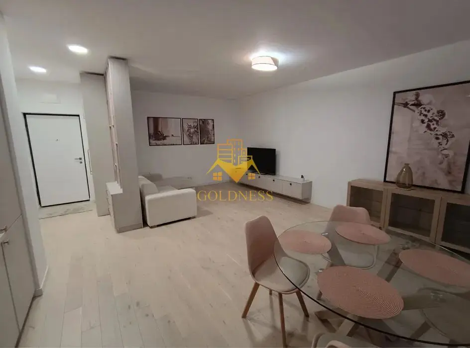2 camere, modern, garaj,AC,bloc nou, zona Centrala, Record Park, Paris