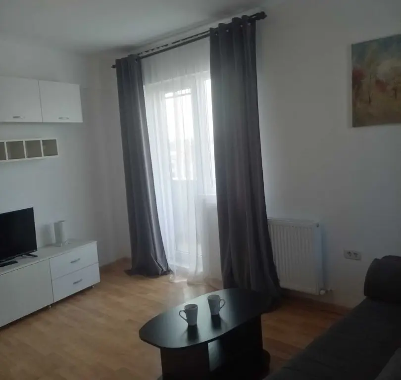 Proprietar -Vând apartament spațios la mare