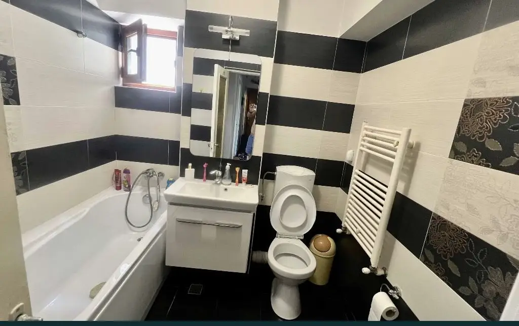 Apartament 3 camere Capitol