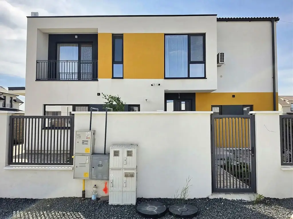 DUPLEX P+1E DE VÂNZARE ÎN MOṢNITA NOUĂ