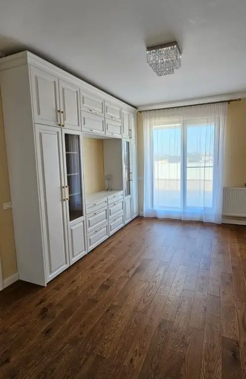 Apartament 3 camera