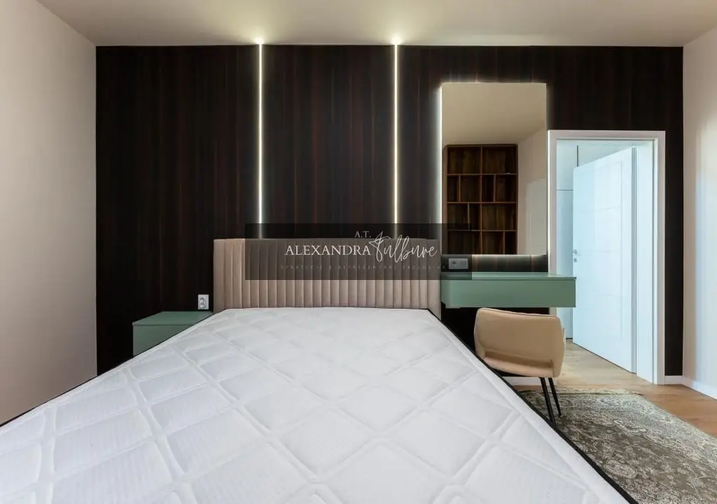 Apartament 2 camere, etaj intermediar, balcon, garaj, Eroilor
