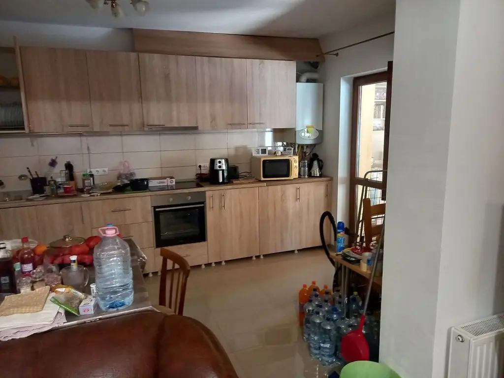BRASADAS vinde casa in zona TITULESCU cu 5 camere si teren 350mp