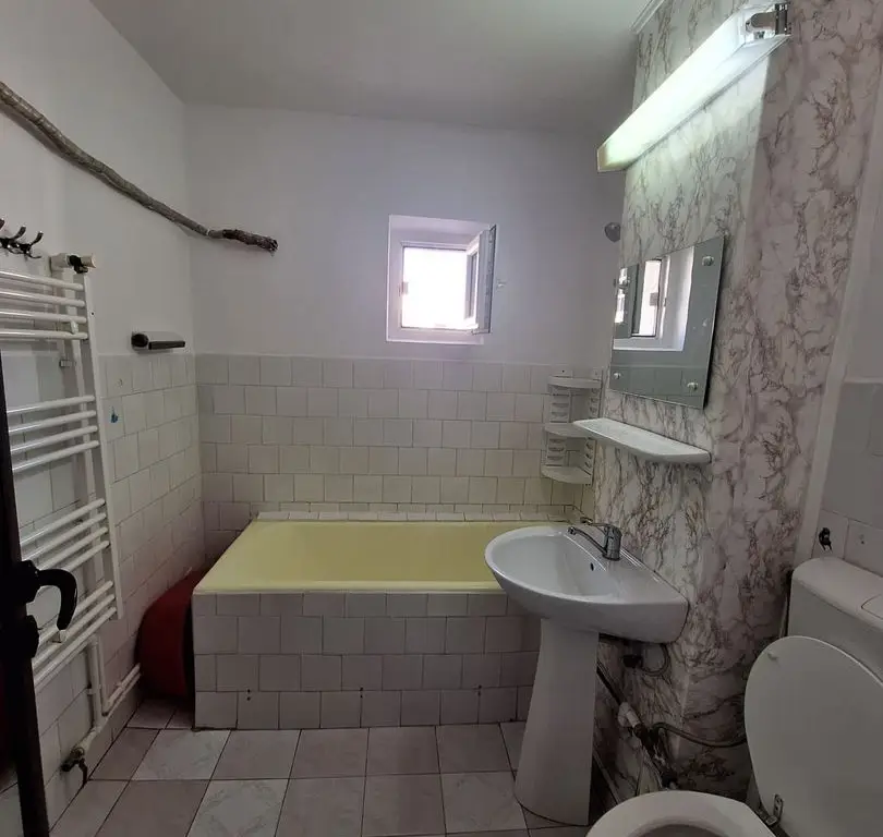 Apartament 2 camere de închiriat - Micro 17 - Mobilat - 350 Euro