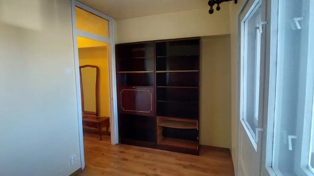 Vand apartament 4 camere situat la 10 min de Piata Unirii