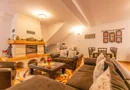 Pensiune Râșnov, 13 camere plus locuință proprietar, zonă Cetate