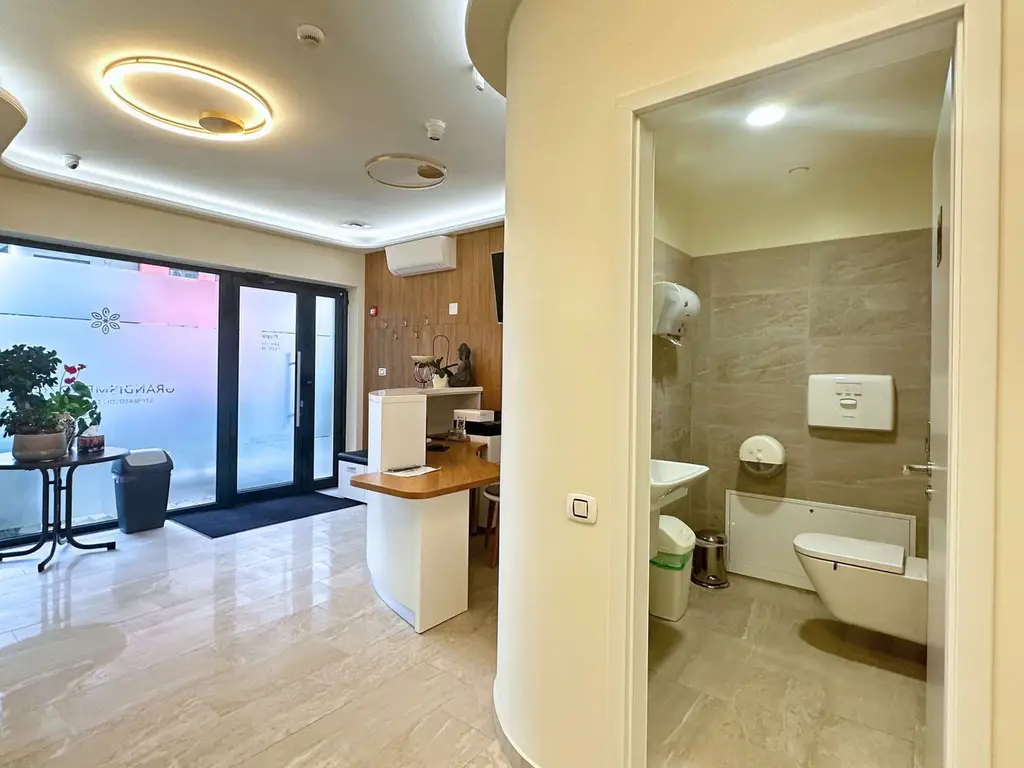 De vânzare Centru Medical Multifuncțional 196 mp zona Coresi