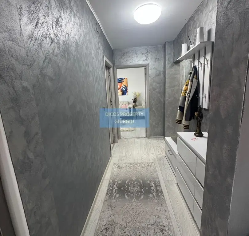 Apartament 3 camere de vânzare – Tineretului, bloc turn